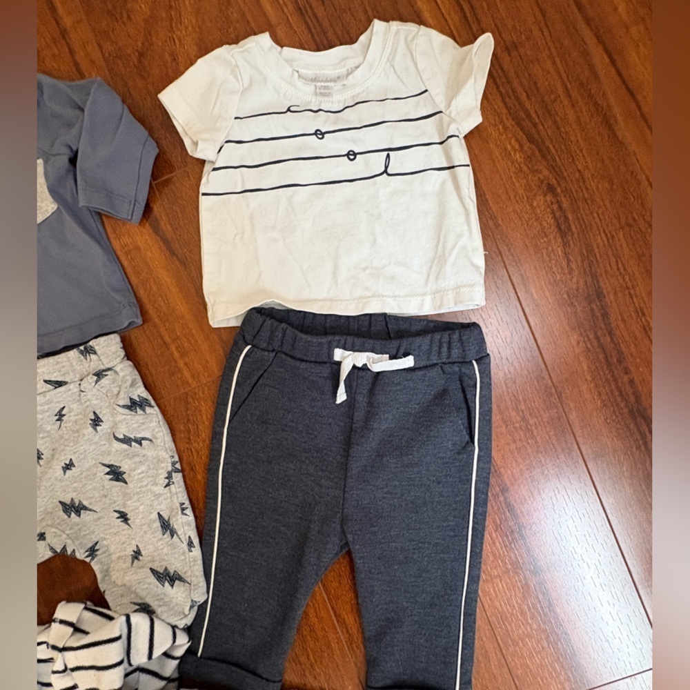 10 Piece Baby Clothes Bundle Size 3 - 6 M Nordstrom, Bloomingdale’s, MINICLASIX - Picture 8 of 9